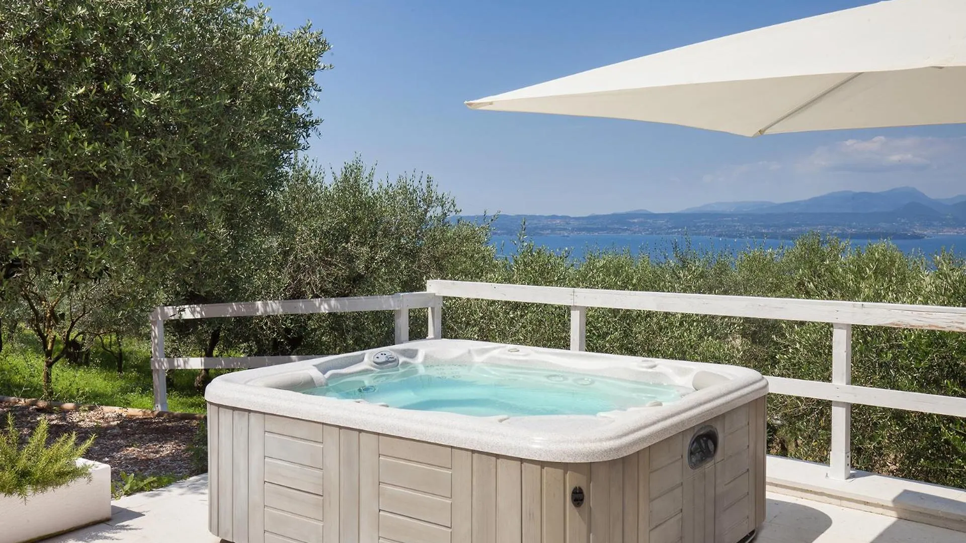 Villa Roby-Loft A Torri Del Benaco Vakantiehuis